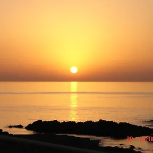 https://hostal-restaurante-playa-azul.es-andalucia.com